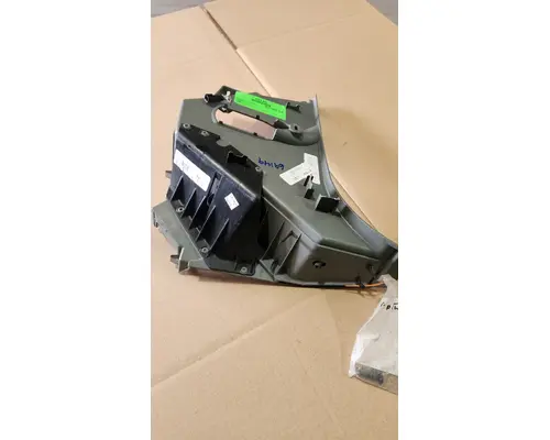 KENWORTH T-680 Door Panel (Trim)