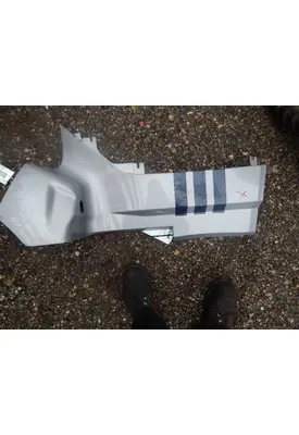 KENWORTH T-680 Fender Extension