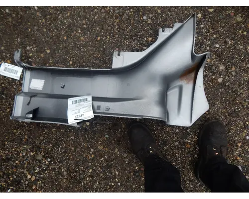 KENWORTH T-680 Fender Extension