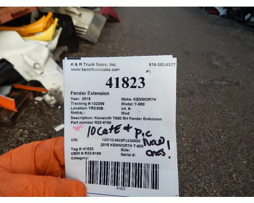 KENWORTH T-680 Fender Extension