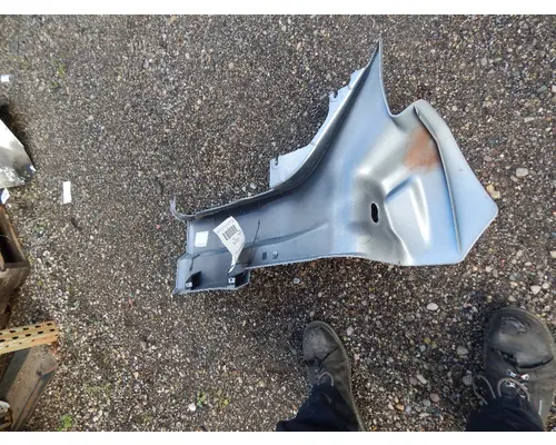 KENWORTH T-680 Fender Extension