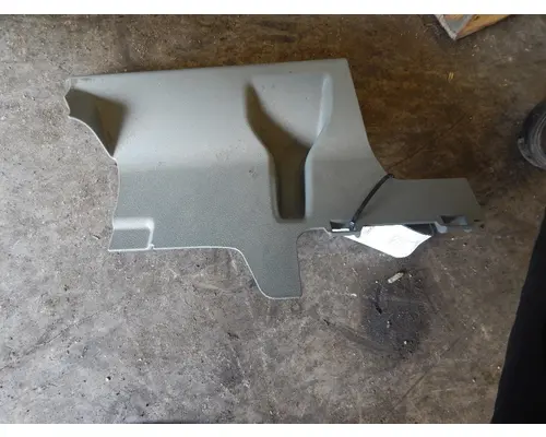 KENWORTH T-680 Interior Kick Panels