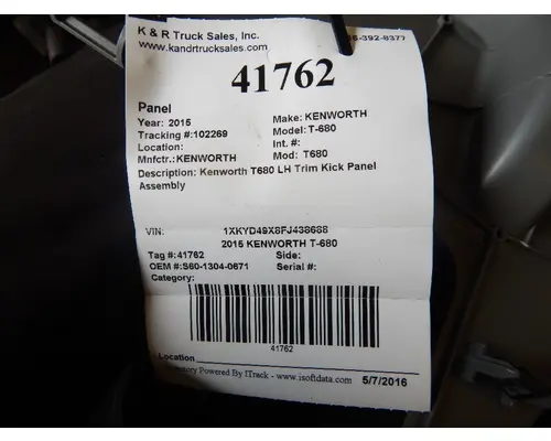 KENWORTH T-680 Interior Kick Panels