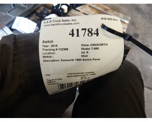 KENWORTH T-680 Switches, Misc