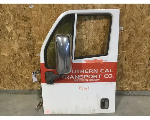 KENWORTH T2000  DOOR-FRONT