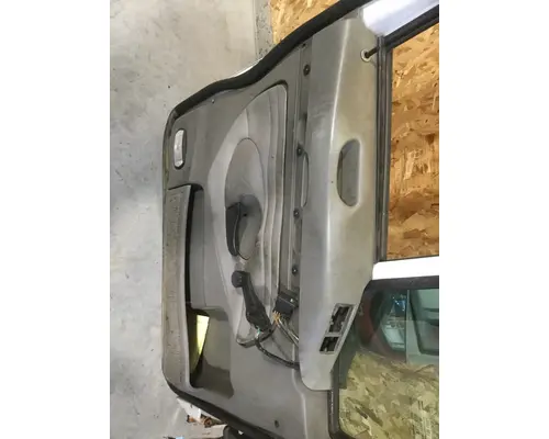 KENWORTH T2000  DOOR-FRONT