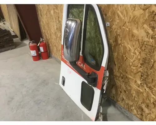 KENWORTH T2000  DOOR-FRONT