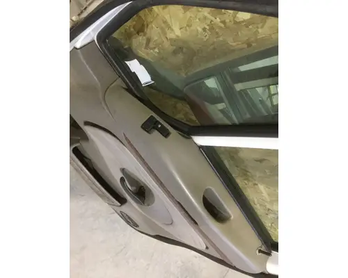 KENWORTH T2000  DOOR-FRONT