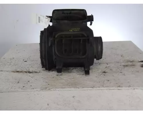 KENWORTH T2000 AIR CLEANER