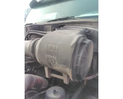 KENWORTH T2000 AIR CLEANER