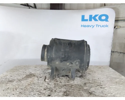 KENWORTH T2000 AIR CLEANER