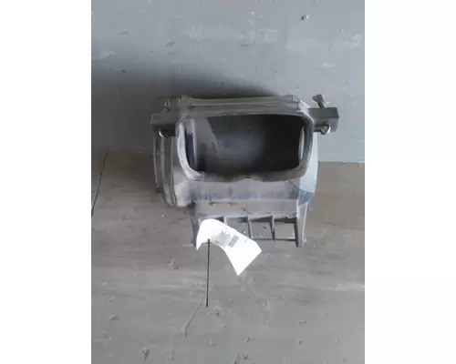 KENWORTH T2000 AIR CLEANER