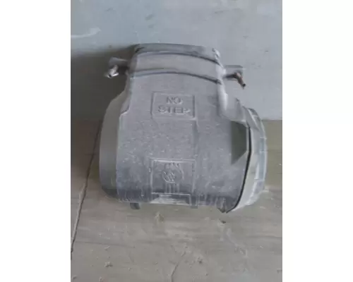 KENWORTH T2000 AIR CLEANER