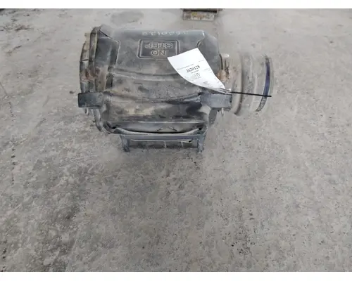 KENWORTH T2000 AIR CLEANER