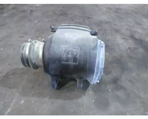 KENWORTH T2000 AIR CLEANER
