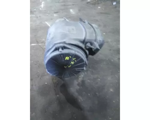 KENWORTH T2000 AIR CLEANER