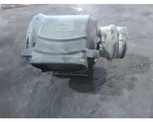 KENWORTH T2000 AIR CLEANER