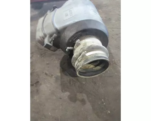 KENWORTH T2000 AIR CLEANER