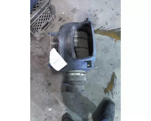 KENWORTH T2000 AIR CLEANER