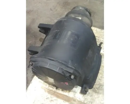 KENWORTH T2000 AIR CLEANER