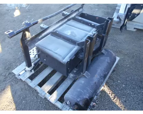 KENWORTH T2000 BATTERY BOX