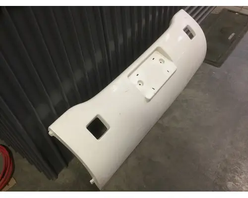 KENWORTH T2000 BUMPER CENTER