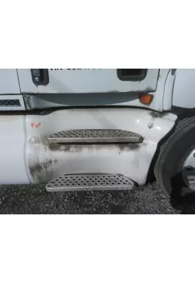 KENWORTH T2000 CAB SKIRT/SIDE FAIRING
