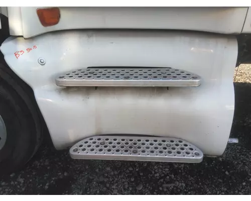 KENWORTH T2000 CAB SKIRTSIDE FAIRING
