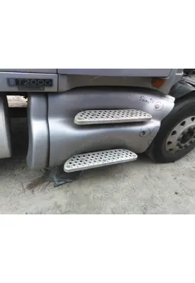 KENWORTH T2000 CAB SKIRT/SIDE FAIRING