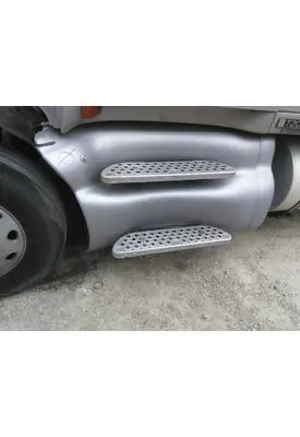 KENWORTH T2000 CAB SKIRT/SIDE FAIRING
