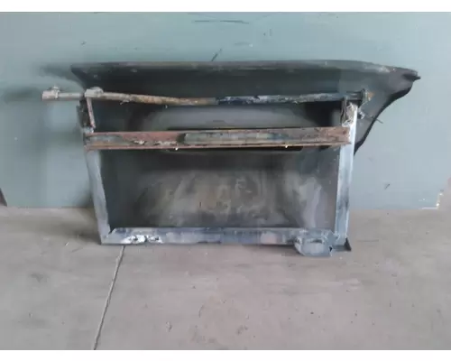 KENWORTH T2000 CAB SKIRTSIDE FAIRING