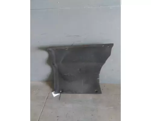 KENWORTH T2000 CAB SKIRTSIDE FAIRING