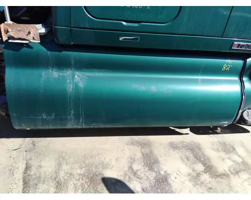 KENWORTH T2000 CAB SKIRTSIDE FAIRING