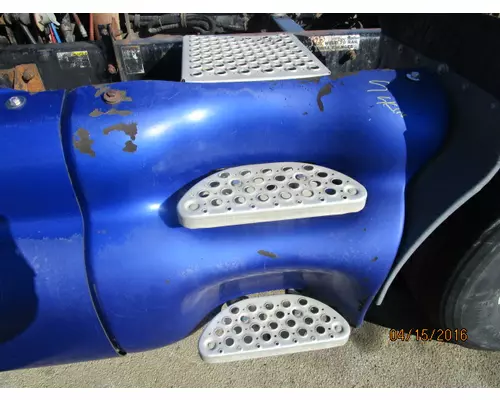 KENWORTH T2000 CAB SKIRTSIDE FAIRING