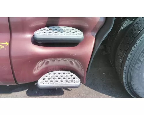 KENWORTH T2000 CAB SKIRTSIDE FAIRING