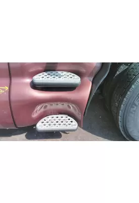 KENWORTH T2000 CAB SKIRT/SIDE FAIRING