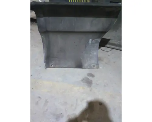 KENWORTH T2000 CAB SKIRTSIDE FAIRING