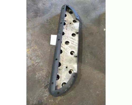 KENWORTH T2000 CAB STEP