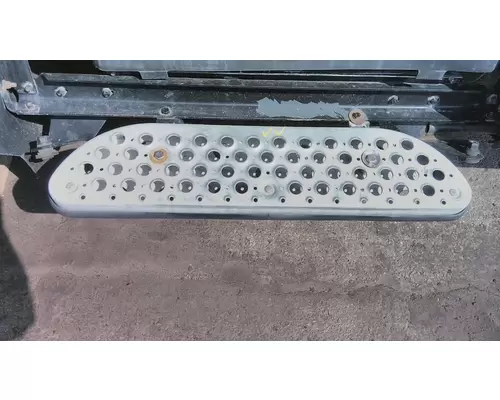 KENWORTH T2000 CAB STEP