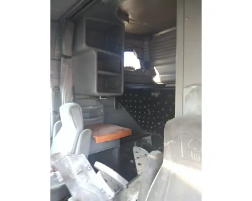 KENWORTH T2000 CAB
