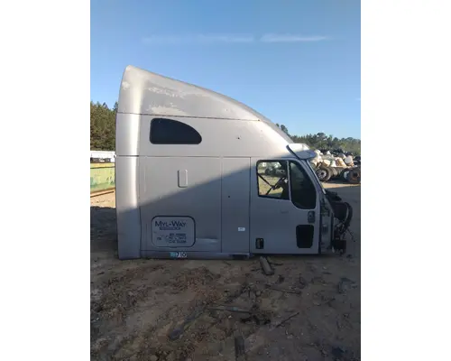 KENWORTH T2000 CAB