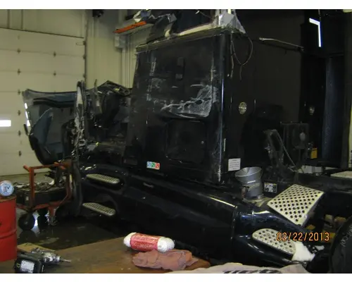 KENWORTH T2000 Cab Mount 119