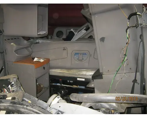 KENWORTH T2000 Cab Mount 119