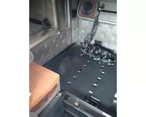 KENWORTH T2000 Cab