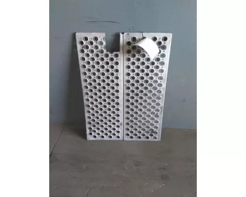 KENWORTH T2000 DECK (CATWALK) STEP