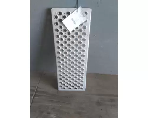 KENWORTH T2000 DECK (CATWALK) STEP