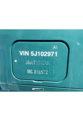 KENWORTH T2000 DOOR, COMPARTMENT