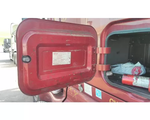 KENWORTH T2000 DOOR, COMPARTMENT