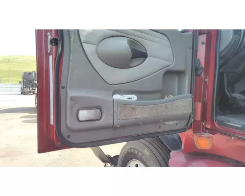 KENWORTH T2000 DOOR ASSEMBLY, FRONT