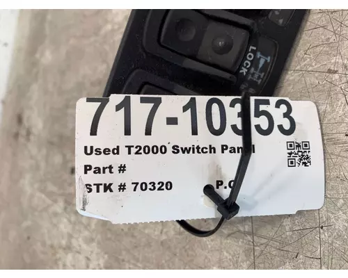 KENWORTH T2000 Dash  Console Switch